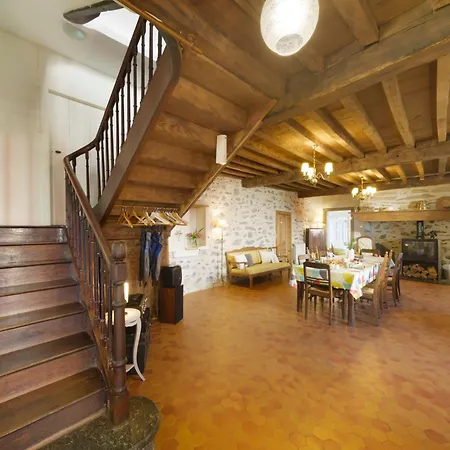 בית נופש Chez Jeanne, Superbe Corps De Ferme, Vue Imprenable Issor