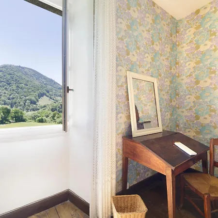 בית נופש Chez Jeanne, Superbe Corps De Ferme, Vue Imprenable Issor